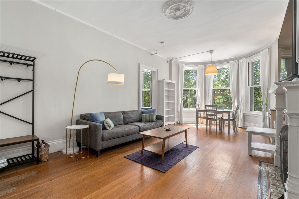 377 Commonwealth Ave 31
