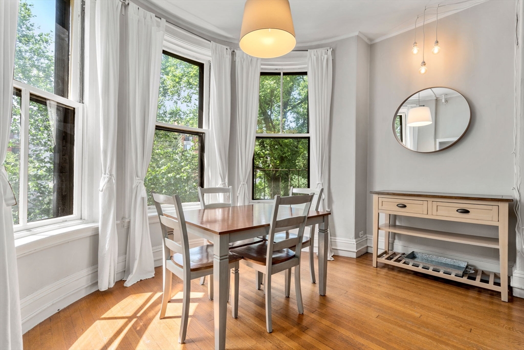 377 Commonwealth Ave 31