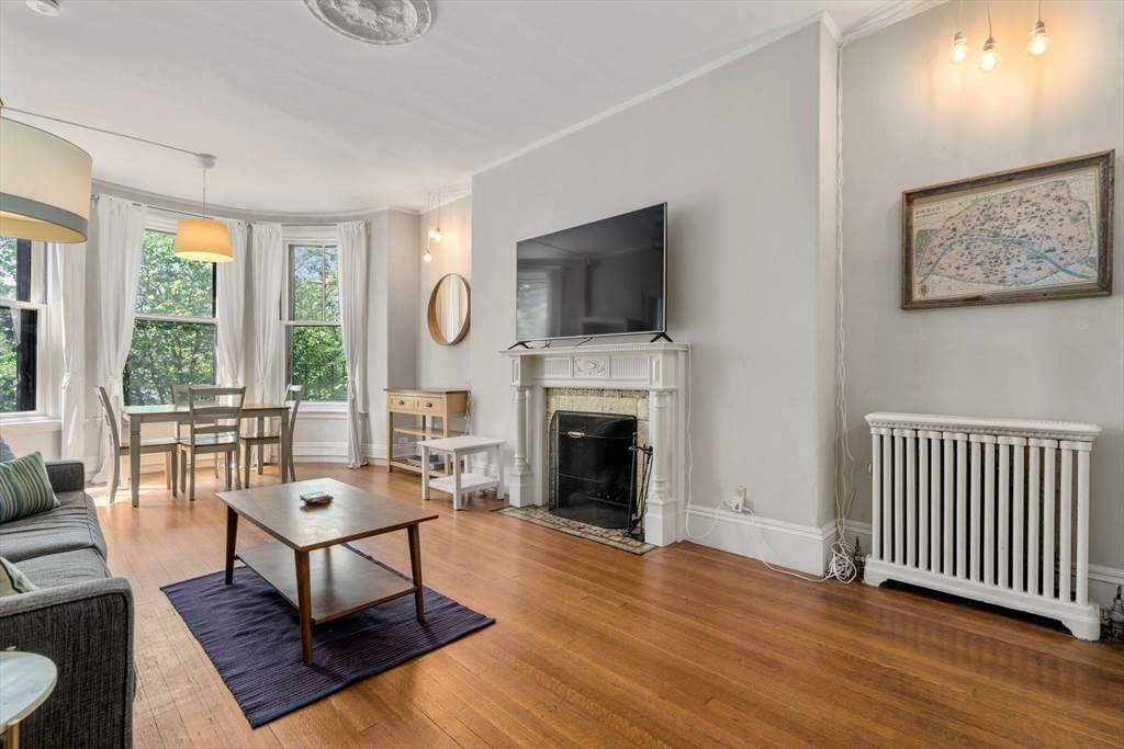 377 Commonwealth Ave 31