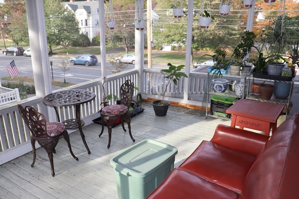 234 Elm St
