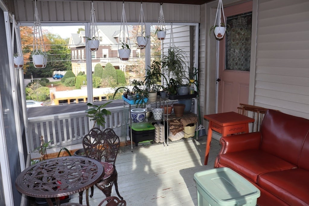 234 Elm St