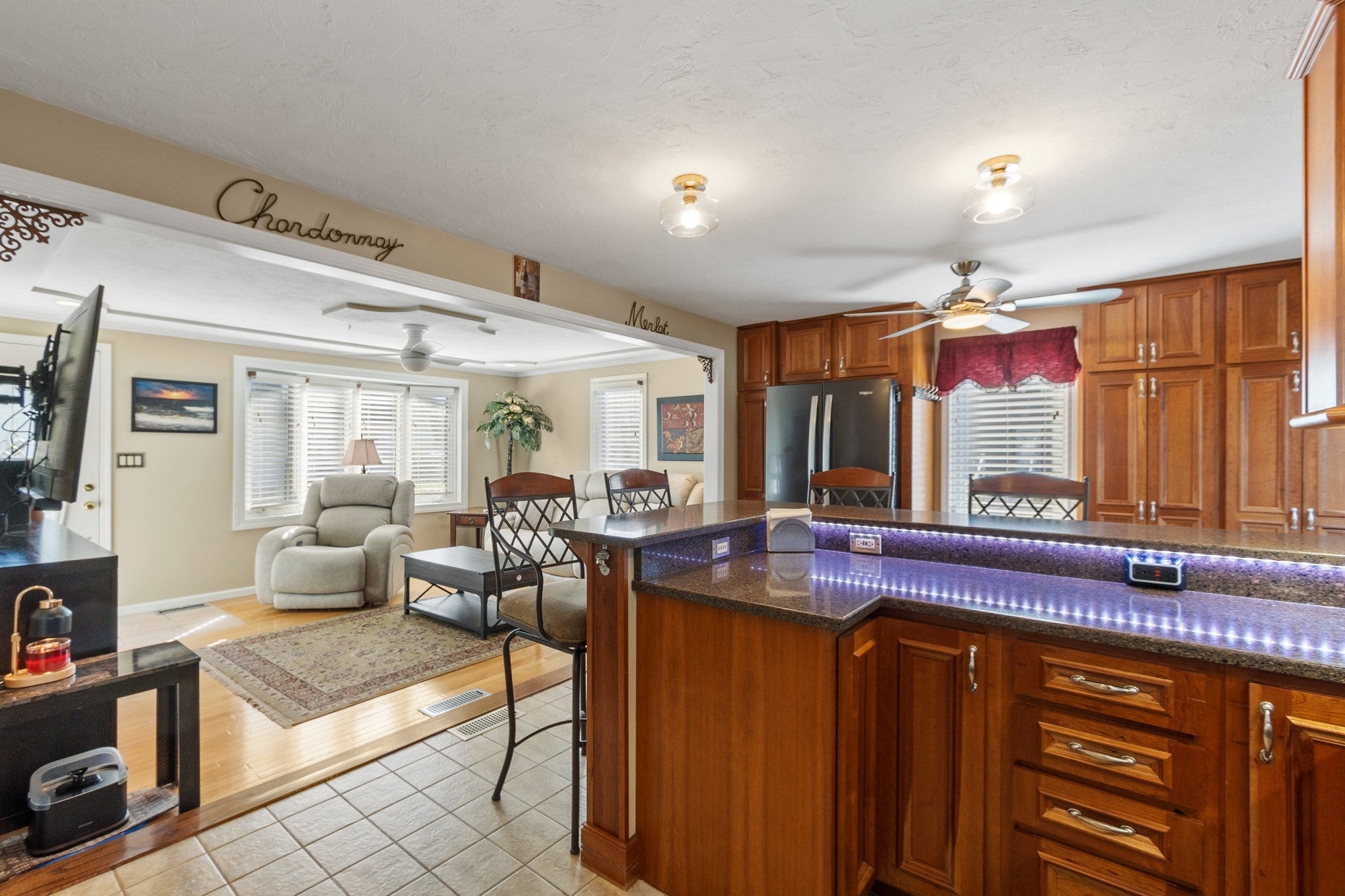 10 Water St, Dracut, MA, 10 Water St, Dracut, MA Photo #9