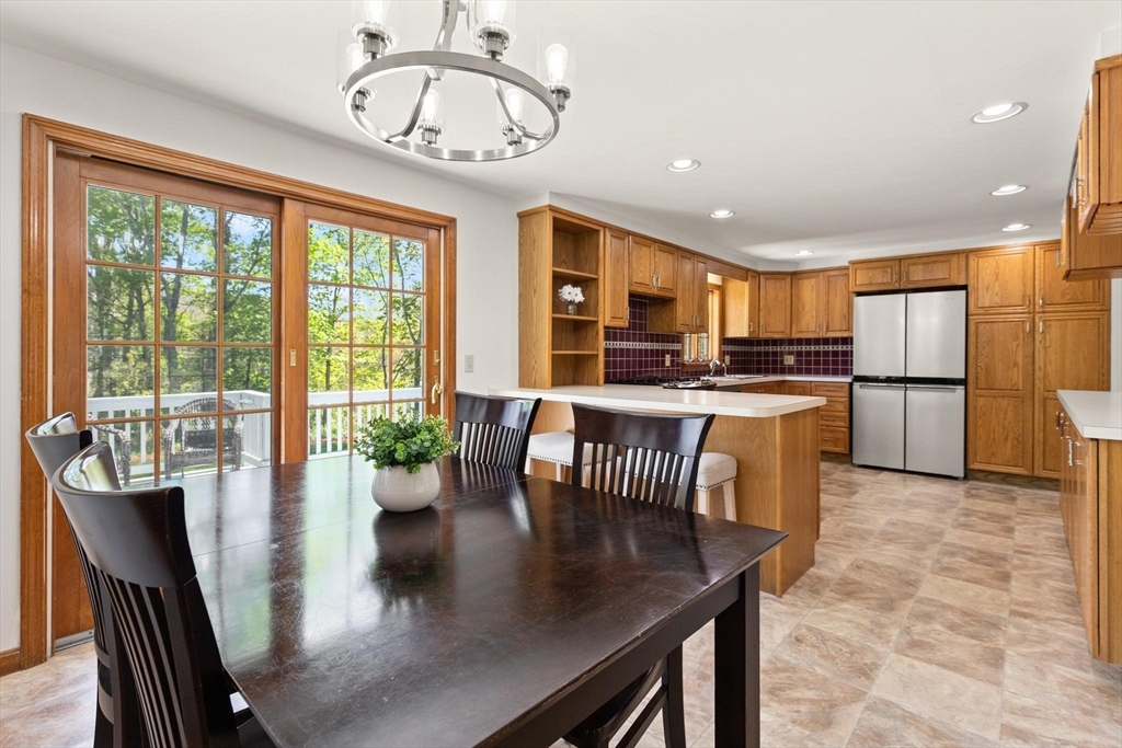 10 Lowell Rd