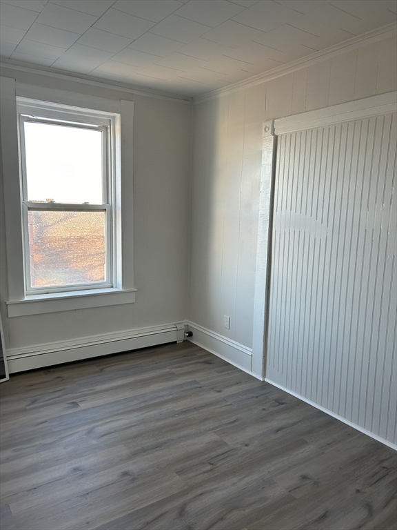 Holyoke, Massachusetts 01040, United States, 3 Bedrooms Bedrooms, ,1 BathroomBathrooms,Residential,Active,81340