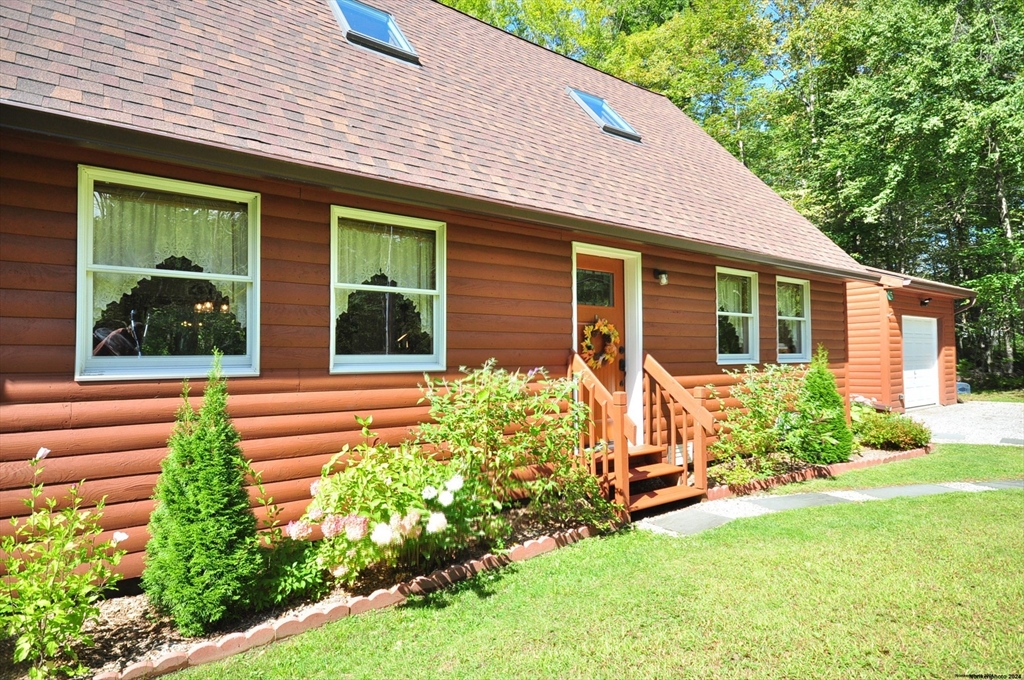 15 Thicket Road