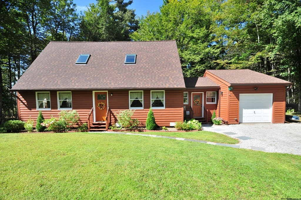 15 Thicket Road