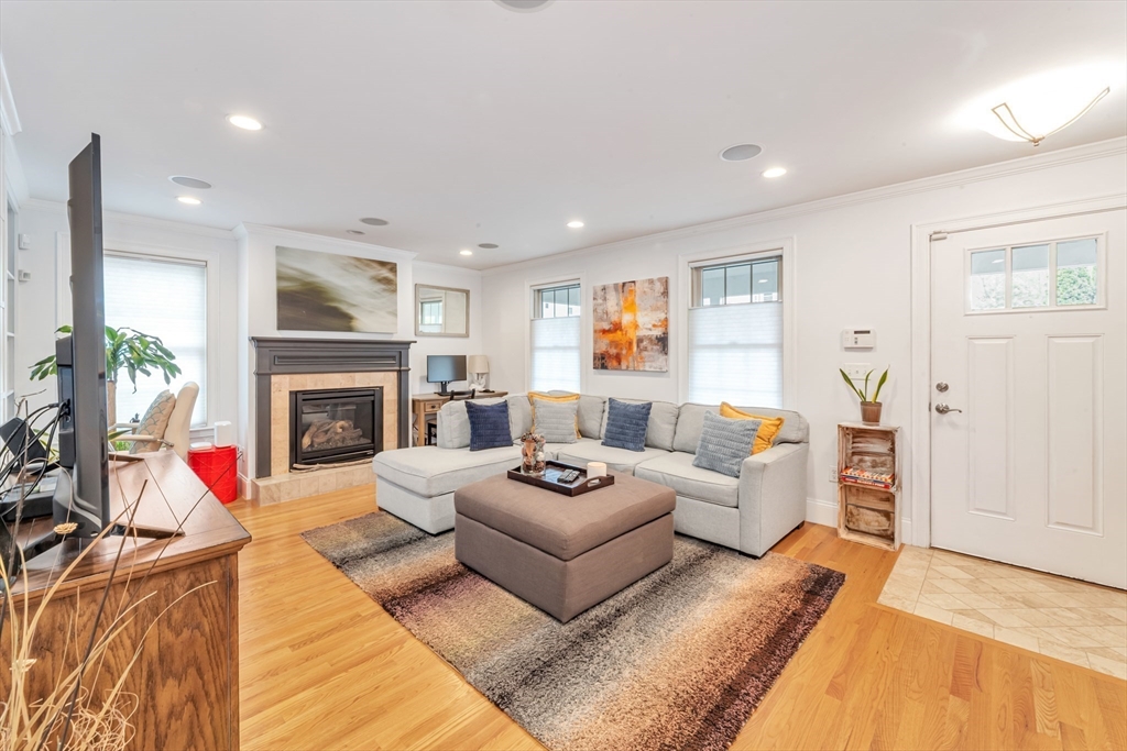 196 Durnell Ave 196