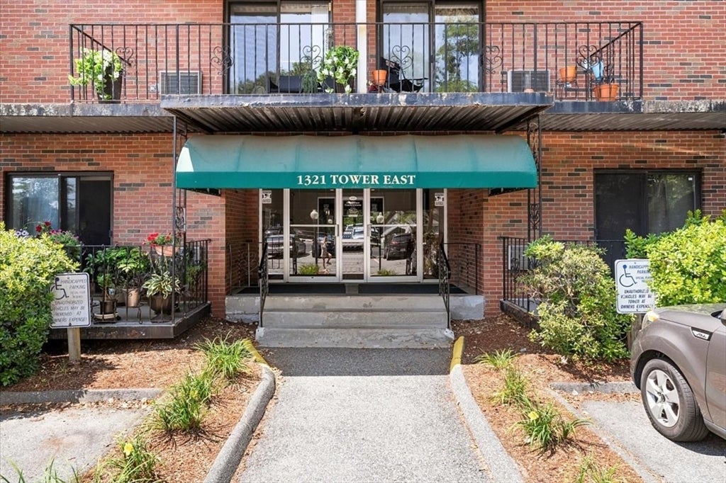 1321 Worcester Road #505, Framingham, MA, 1321 Worcester Road #505, Framingham, MA Photo #1