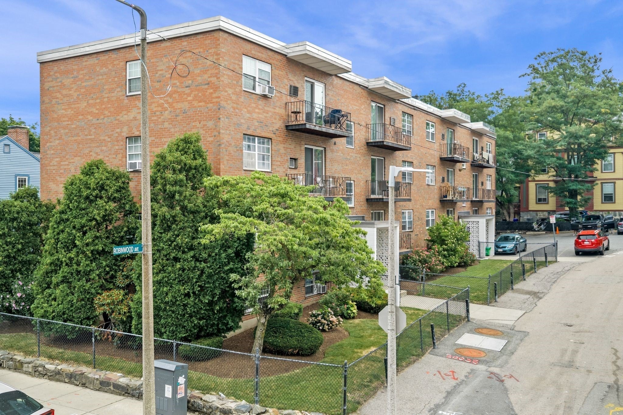 4 Robinwood Avenue