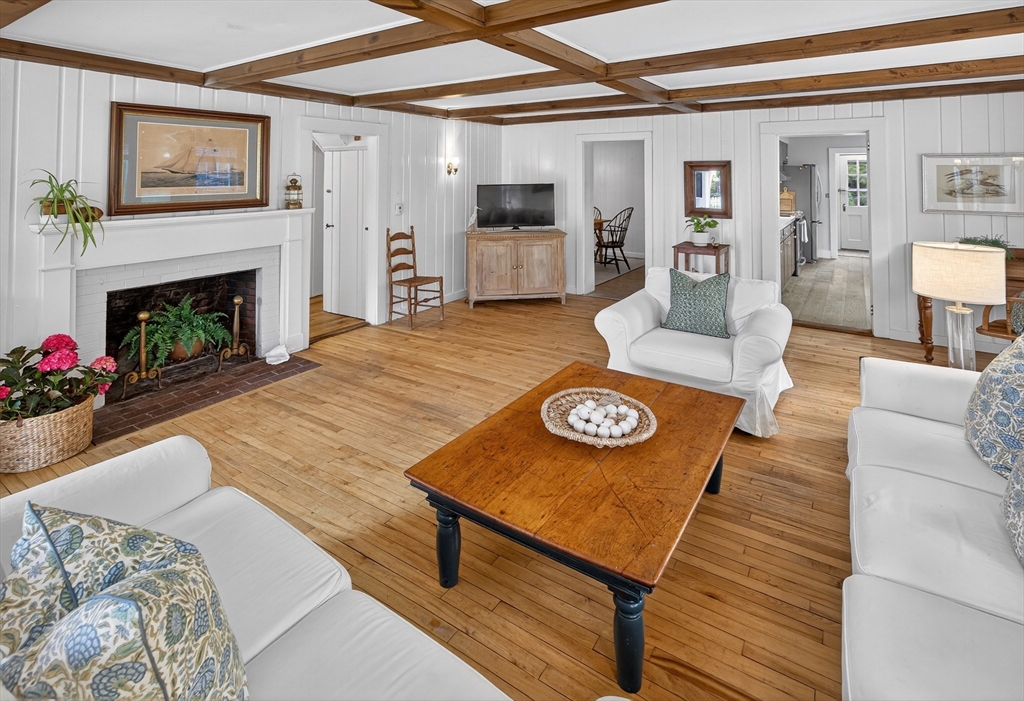 77 Pleasant Road