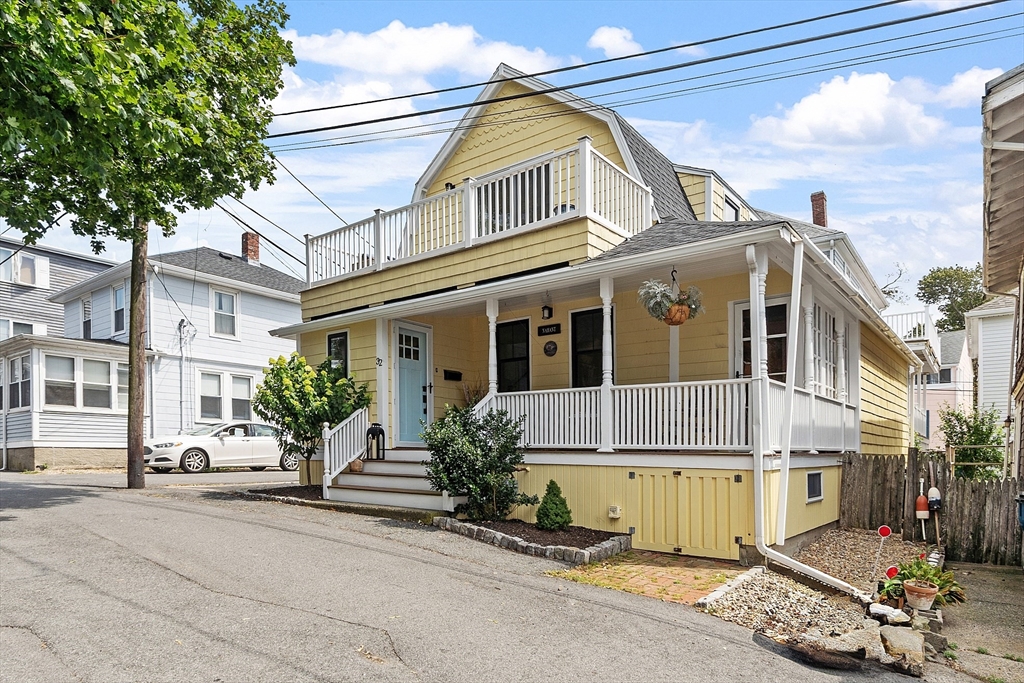 32 Maple Avenue