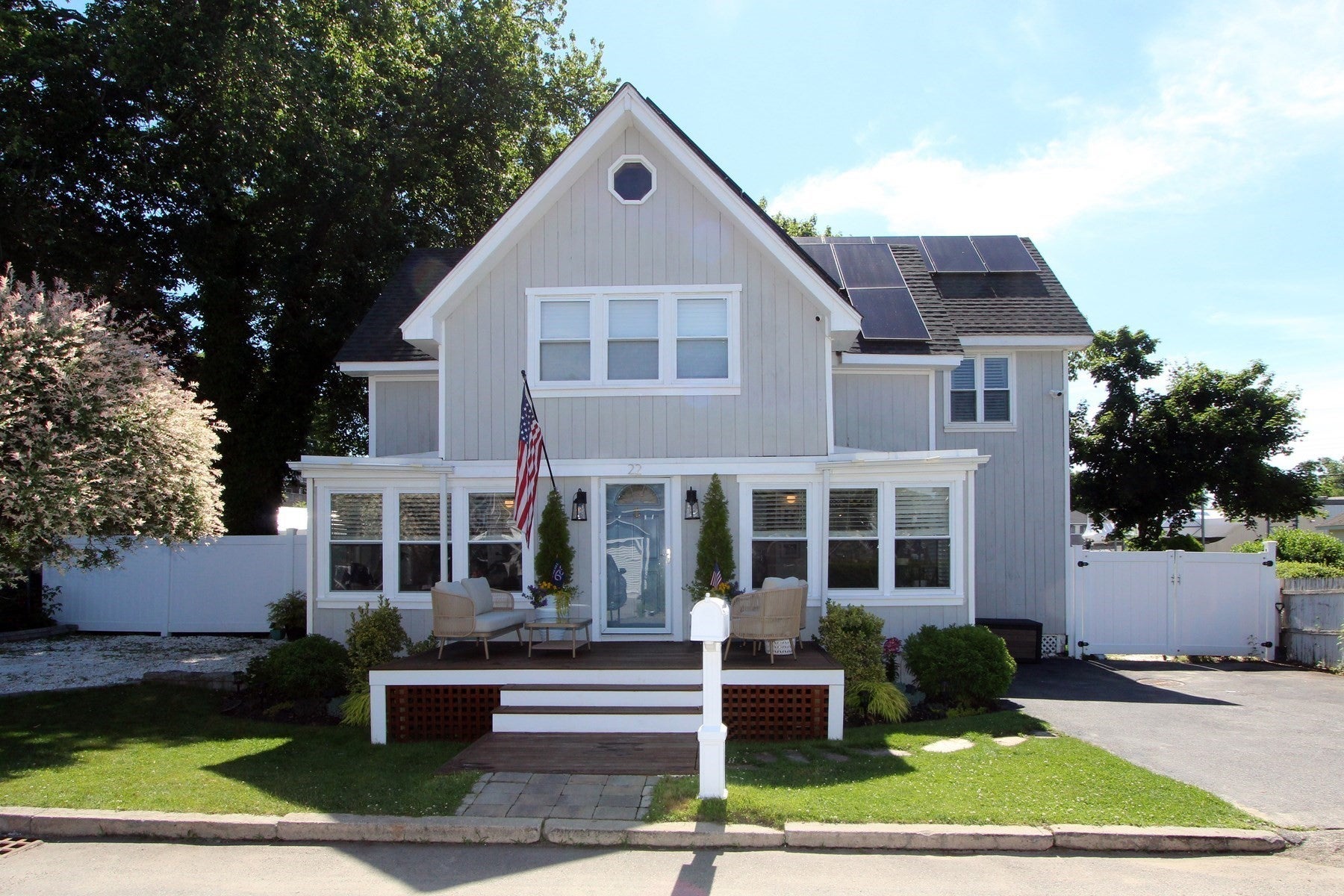 22 Maple Street