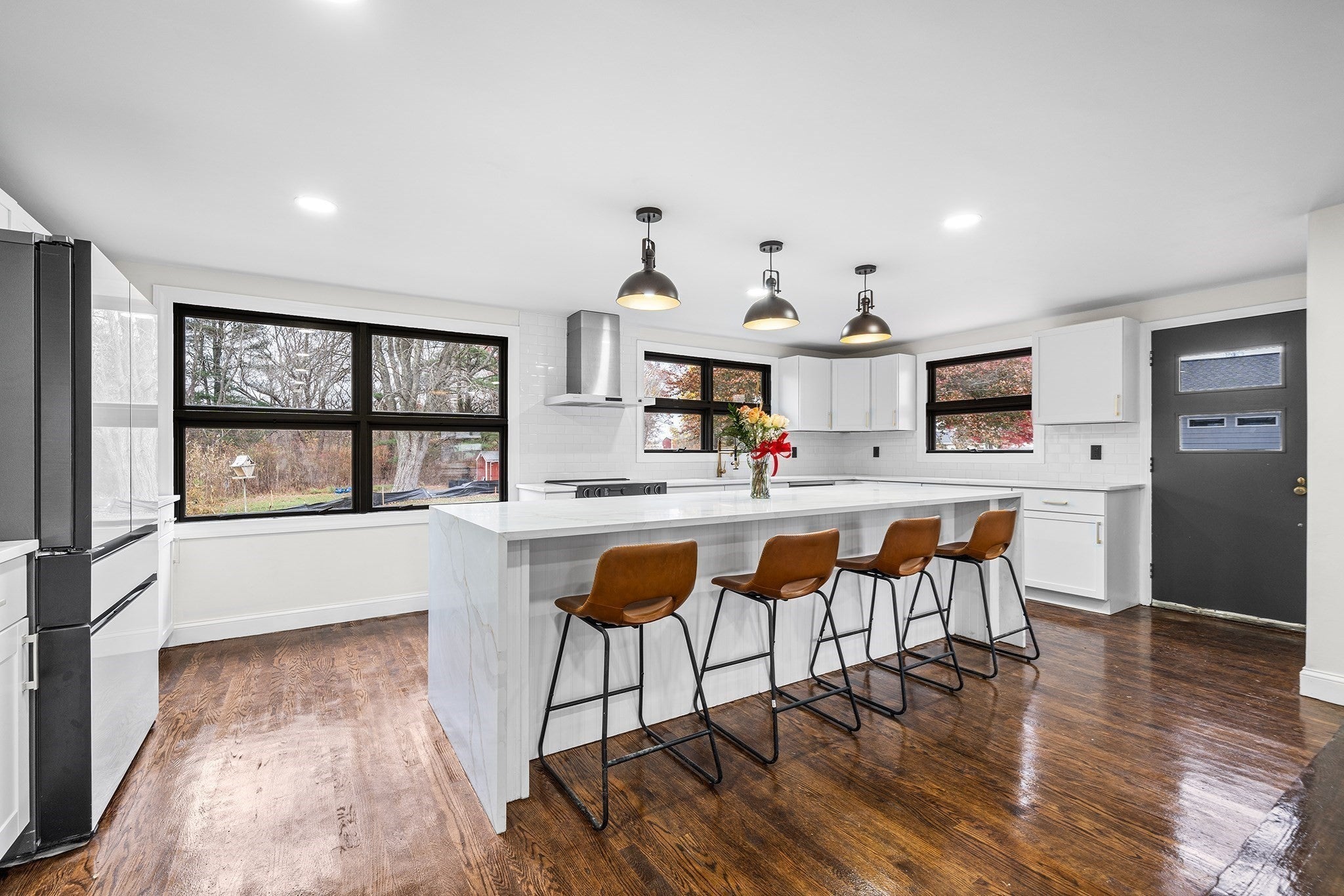 195 Barney Ave