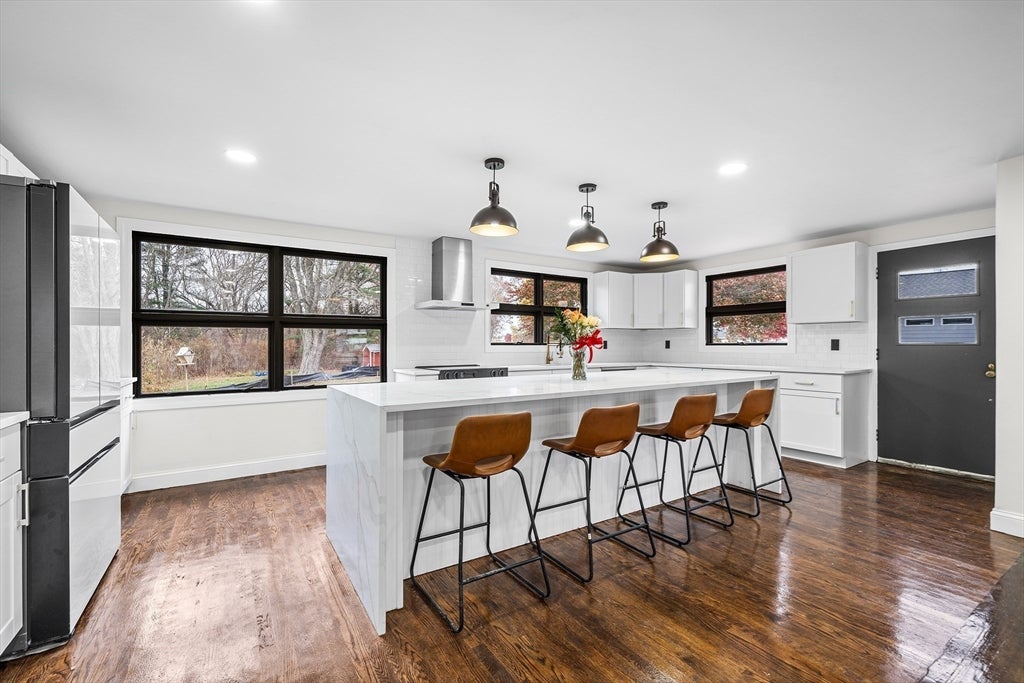 195 Barney Ave