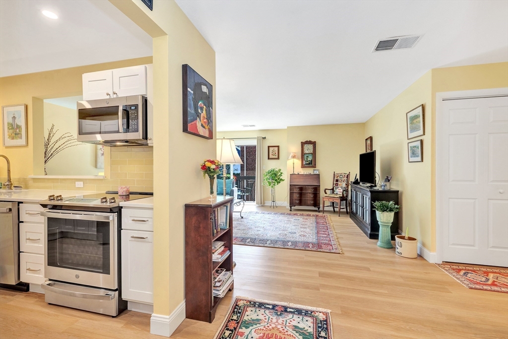 12 Mount Vernon St 27