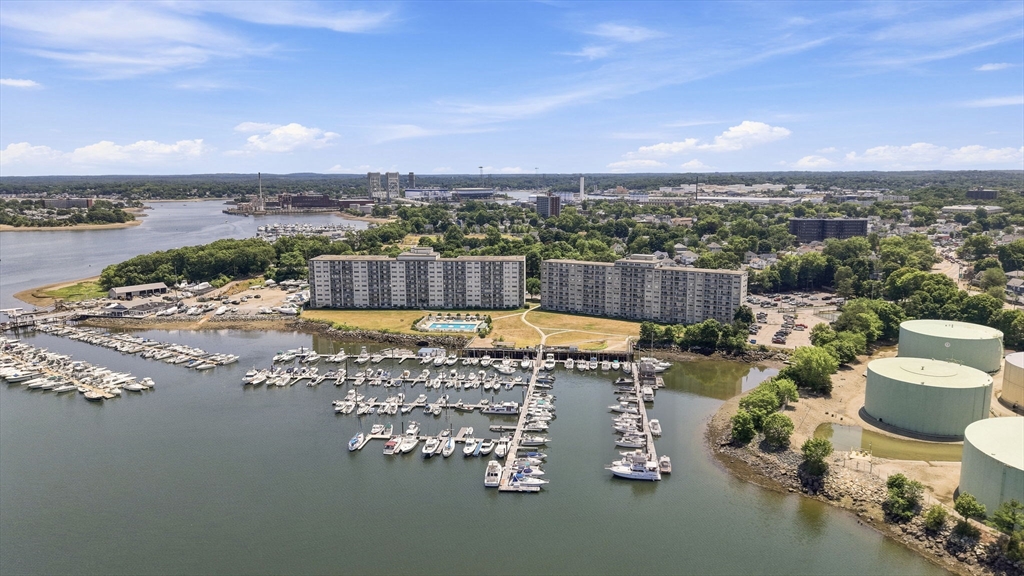 100 Cove Way 902