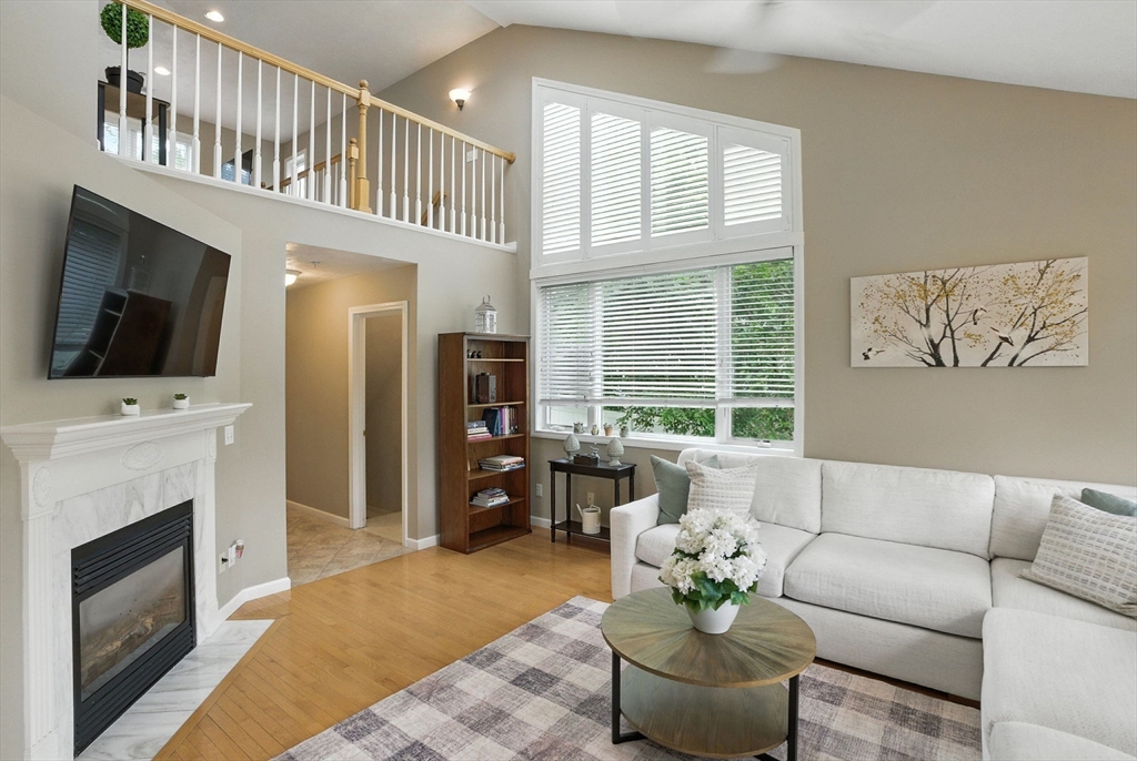 27 Solomon Pond Rd A