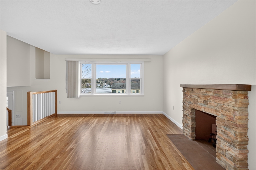 60 Fort Meadow Drive