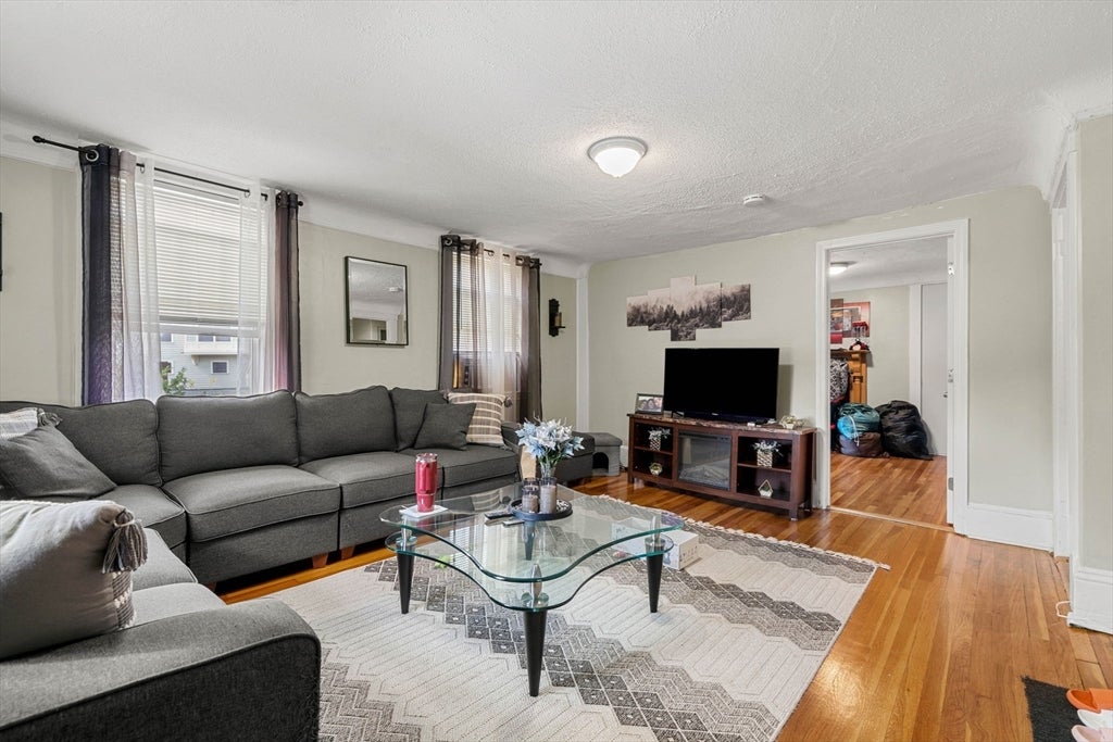 19 Essex St, Beverly, MA Photo #8