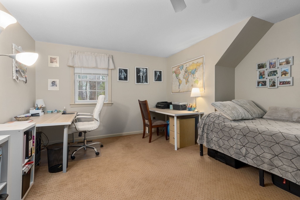 Stoughton, Massachusetts 02072, United States, 2 Bedrooms Bedrooms, ,2 BathroomsBathrooms,Residential,Contingent,105474