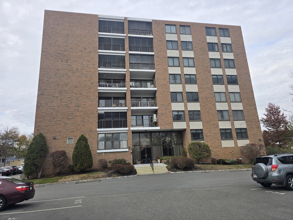 51 Melrose Street 2A