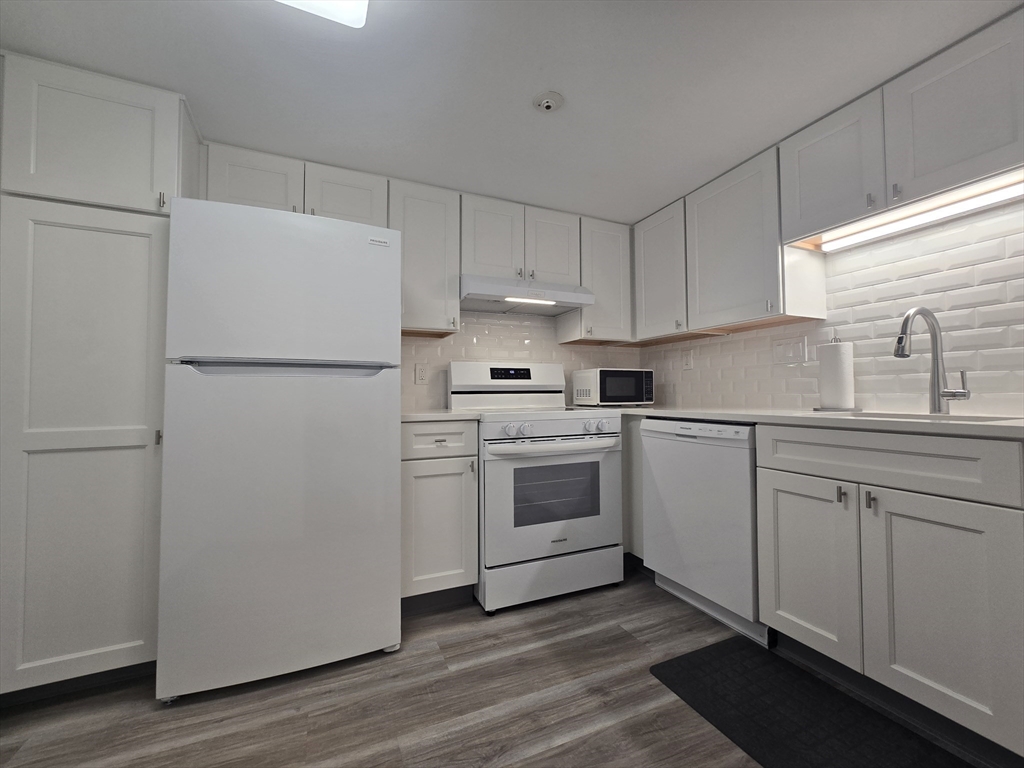 51 Melrose Street 2A