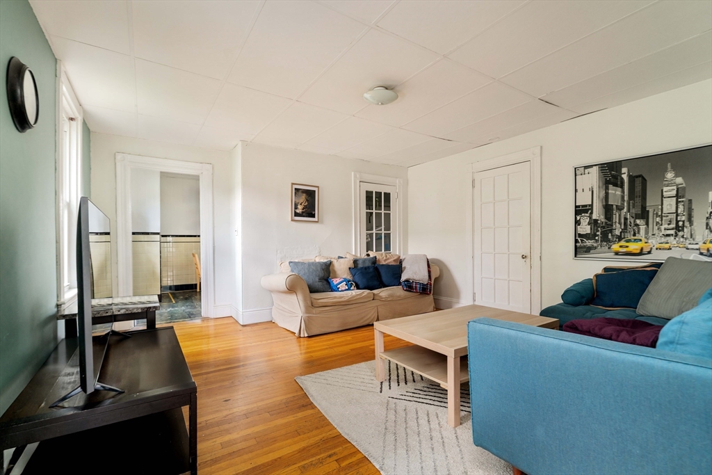 295 Beacon St