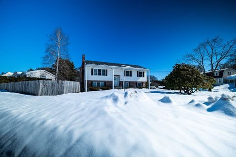 12 Stewart Ln Beverly MA 01915