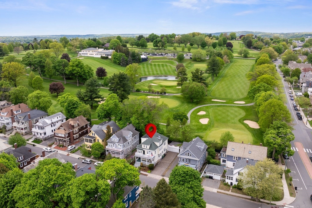 Watertown, Massachusetts 02472, United States, 2 Bedrooms Bedrooms, ,2 BathroomsBathrooms,Residential,Pending,125754