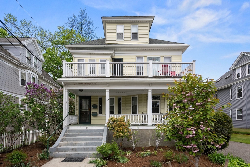 Watertown, Massachusetts 02472, United States, 2 Bedrooms Bedrooms, ,2 BathroomsBathrooms,Residential,Pending,125754