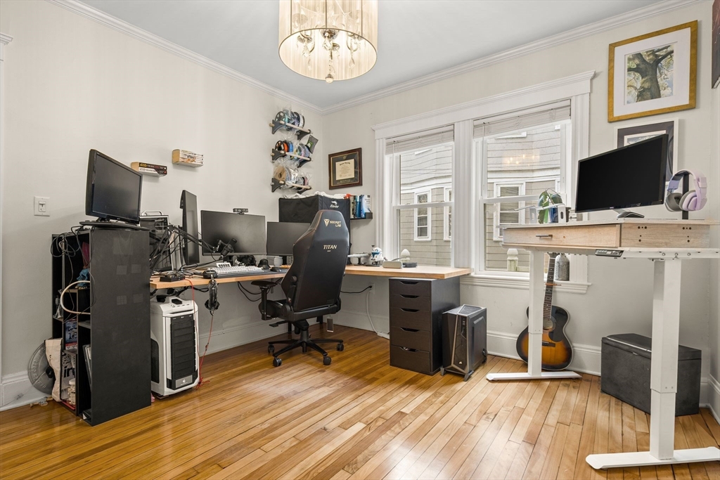 Watertown, Massachusetts 02472, United States, 2 Bedrooms Bedrooms, ,2 BathroomsBathrooms,Residential,Pending,125754