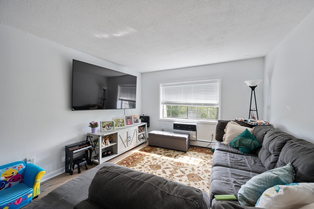 135 Grove St 145
