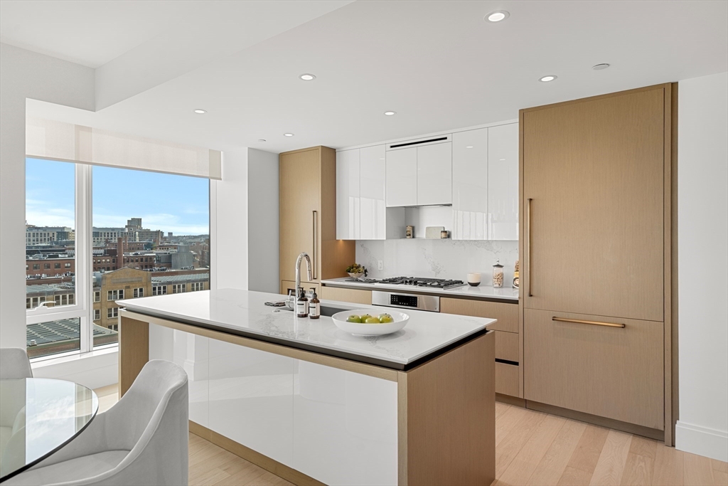 370-380 Harrison Ave 1008