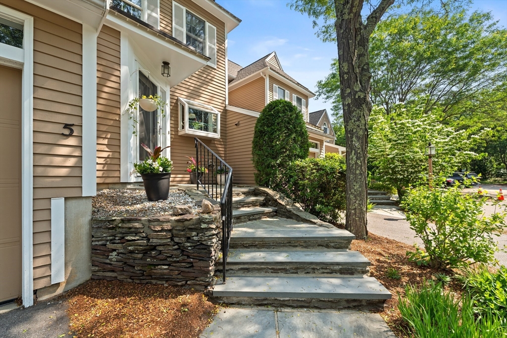 5 Fairway View Ln. 5