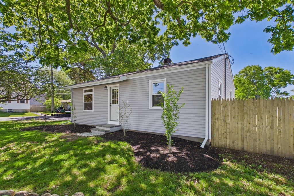 44 Wing Rd
