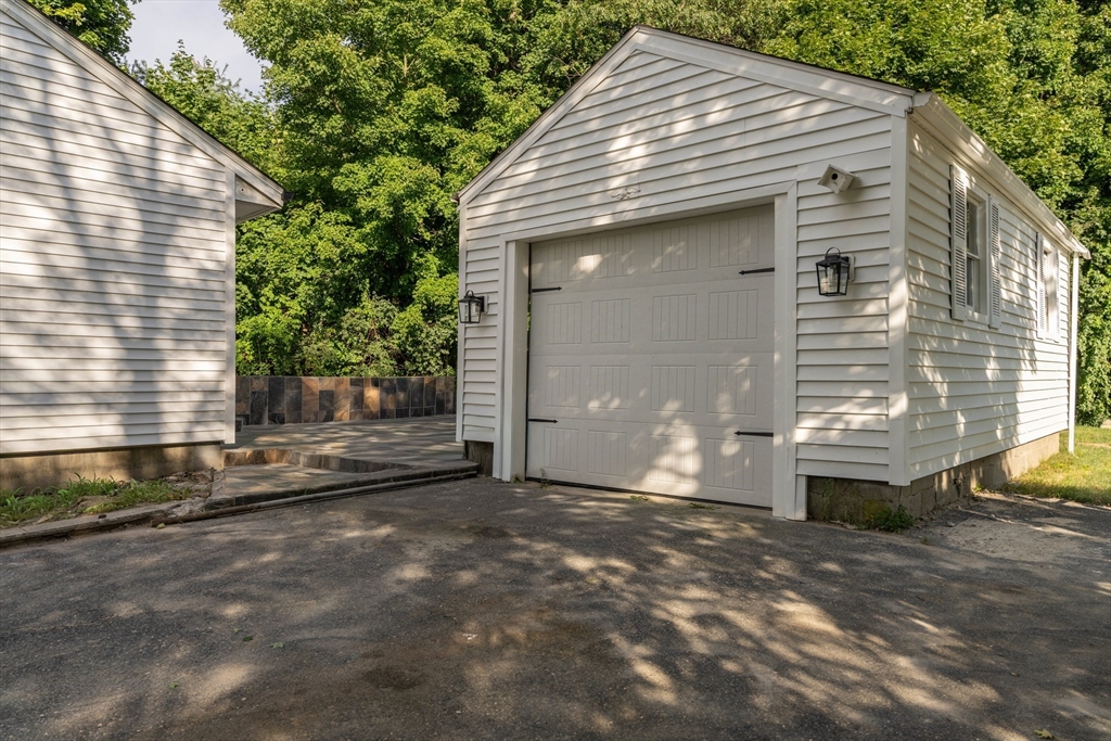 177 Hartford Ave E