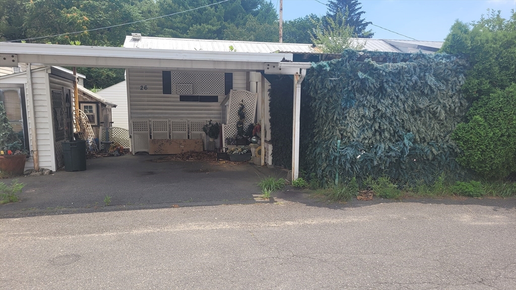 846 Broadway 26
