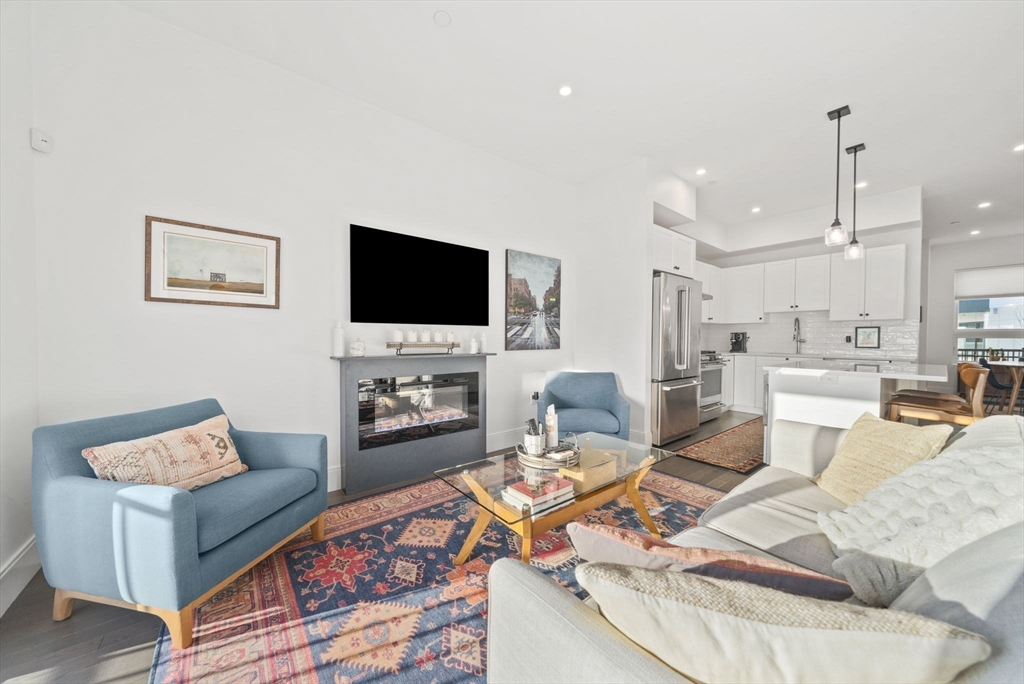 196 Gardner St 196
