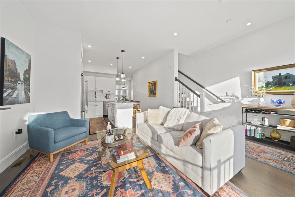 196 Gardner St 196