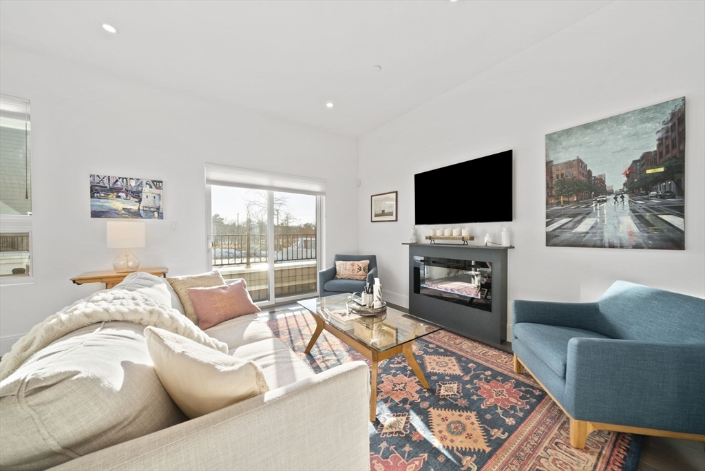 196 Gardner St 196