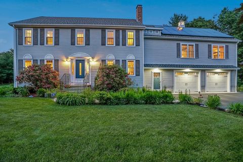 22 Pine Warbler Way Bellingham MA 02019