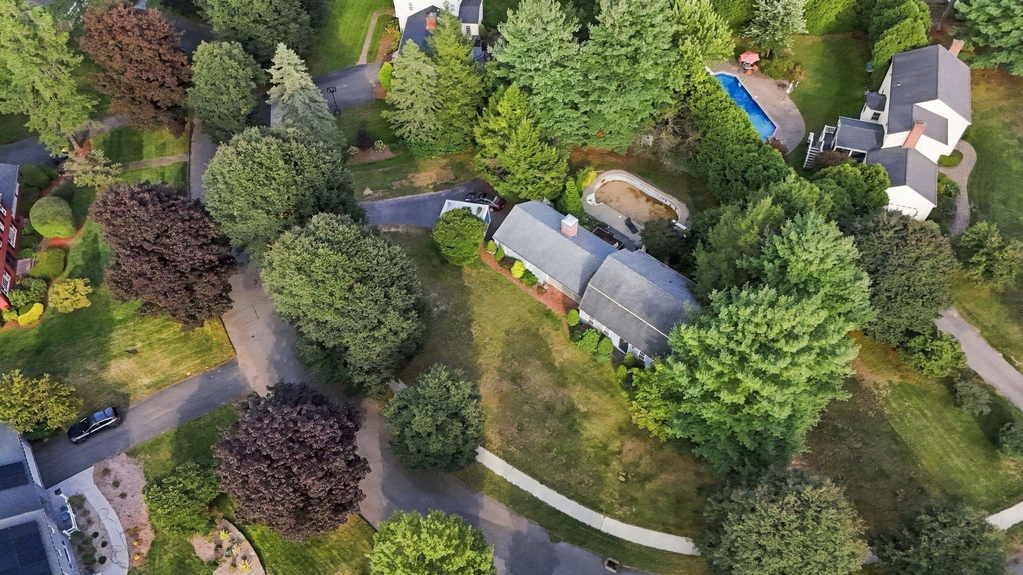 81 Coventry Ln
