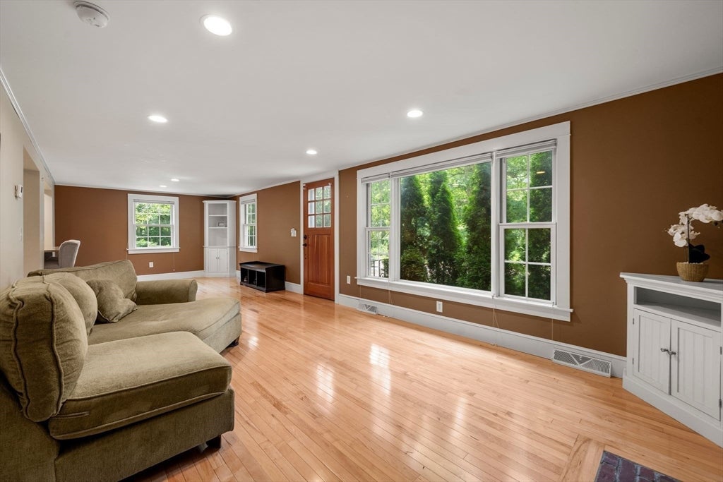 1144 State Rd, Plymouth, MA, 1144 State Rd, Plymouth, MA Photo #13