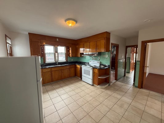 9 SHAMROCK ST APT 3, WORCESTER, MA 01605 - Image da1e1801c2e40e6c7bfcff832c3faf42/2642591129