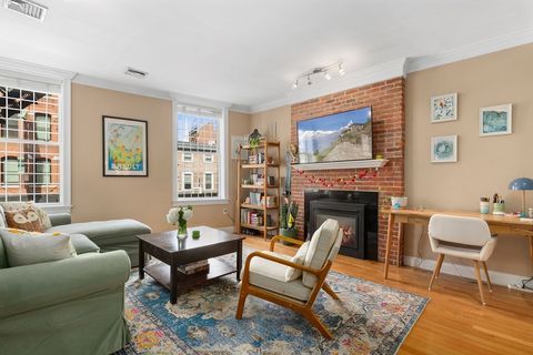 Photo of 371 Hanover St #2, Boston, MA 02113 (MLS # 73502694)