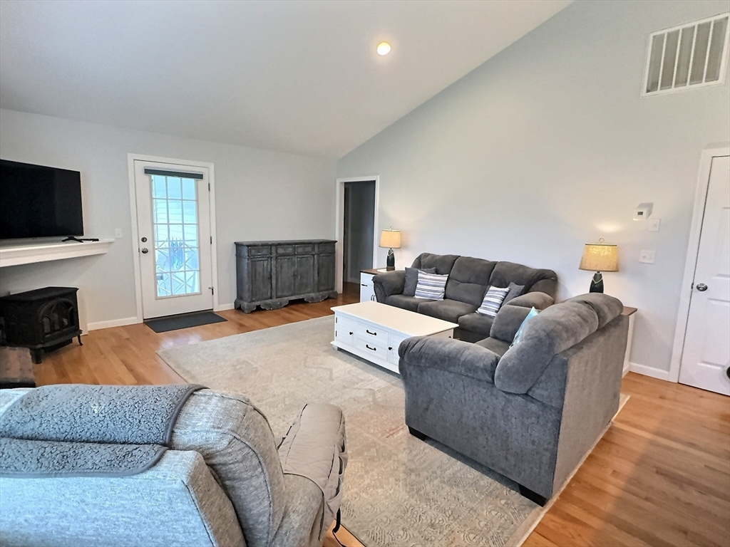 5 Litchfield Ln 5A