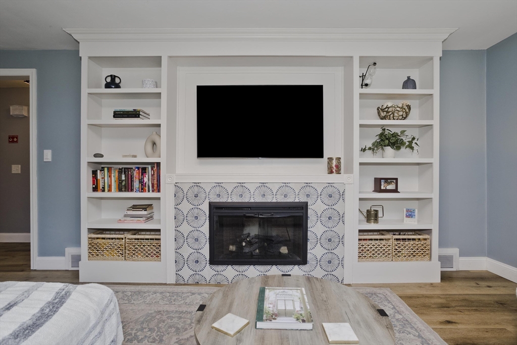 113 Chiswick St