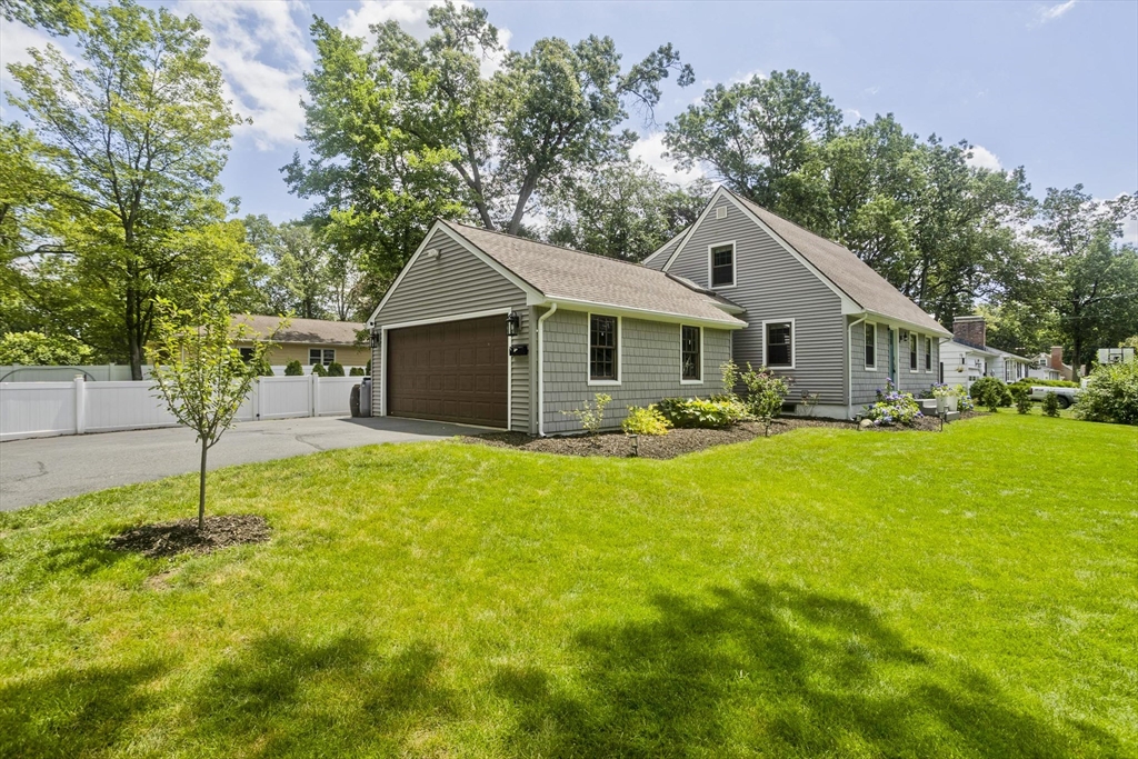 113 Chiswick St
