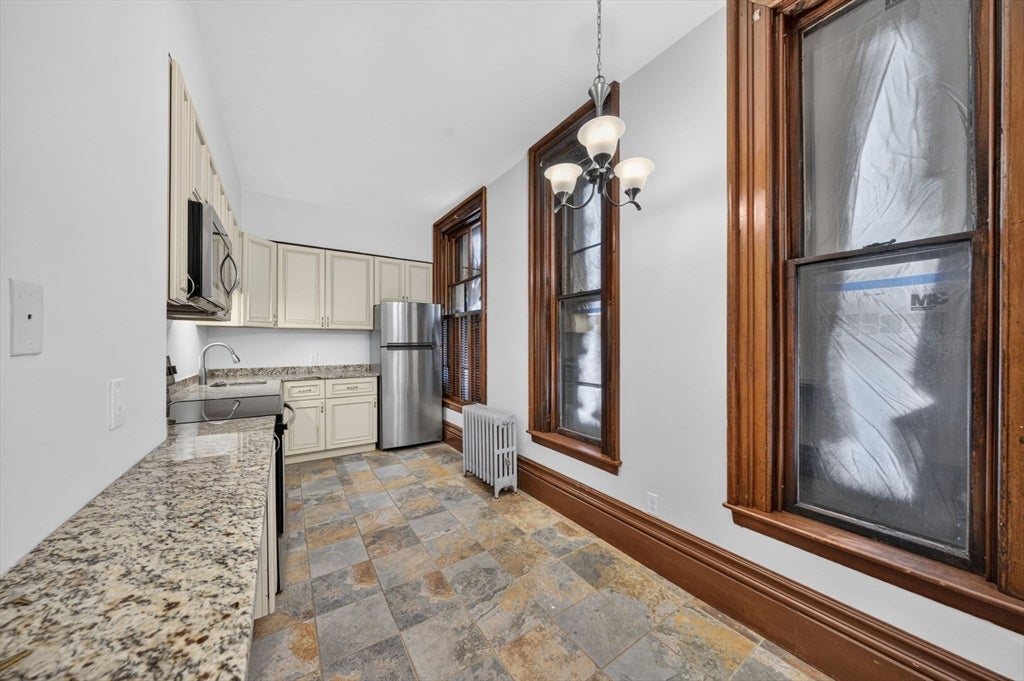 533 Locust St #3, Fall River, MA Photo #11
