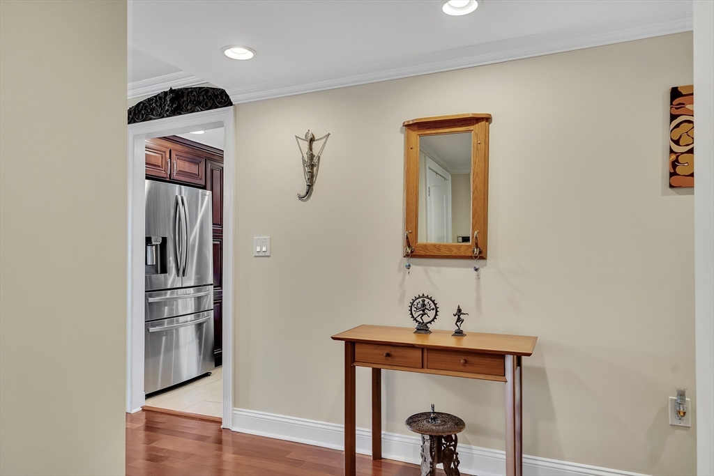 75-83 Cambridge Pkwy W403